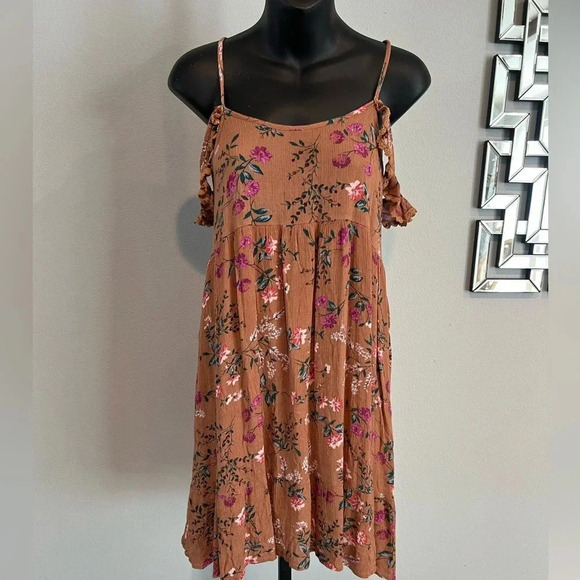 Sold‎ - Picture 2 of 4